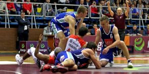 Energa Czarni Słupsk-Anvil Włocławek 80:75 (22:22, 17:16, 16:19, 25:18)