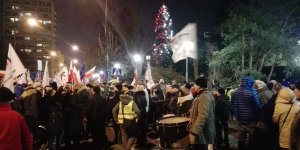 Protest przed Sejmem - 16-12-2016