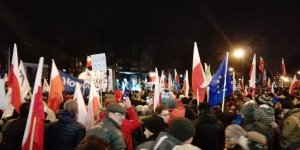 Protest przed Sejmem - 16-12-2016