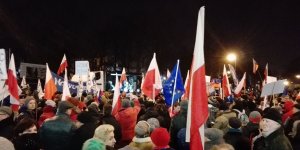 Protest przed Sejmem - 16-12-2016