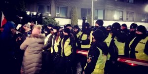 Protest przed Sejmem - 16-12-2016