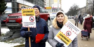Pikieta przeciw budowie linii tramwajowej na Gocław