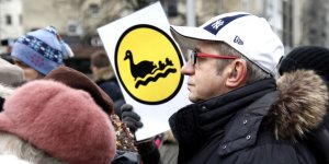 Pikieta przeciw budowie linii tramwajowej na Gocław