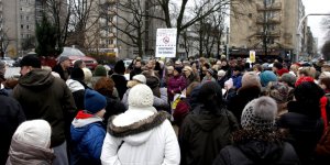 Pikieta przeciw budowie linii tramwajowej na Gocław