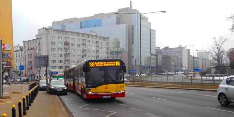 Autobus 138 komunikacji miejskiej w Warszawie