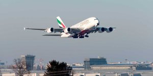 EK A380 nad Okęciem