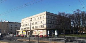 Dawny PDT Wola, obok planowany Skwer Gwary Warszawskiej