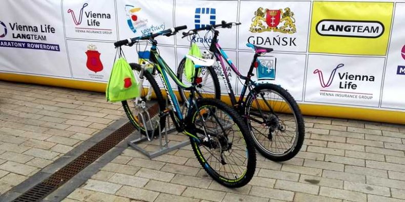 Nagroda burmistrza rowery MTB - z lewej wersja męska z prawej damska.