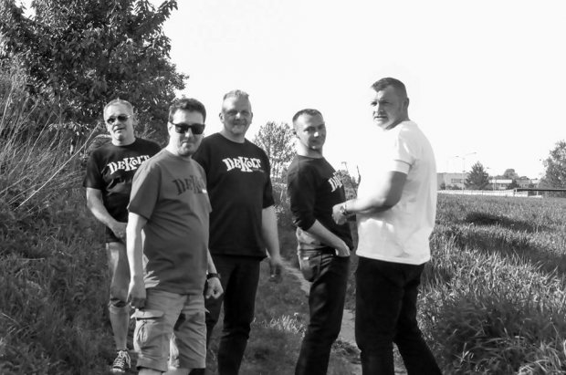 Dekolt - został otwieraczem drugiego dnia Festiwalu Rock na Bagnie