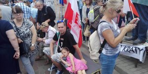 Demonstracja pod Sejmem - 17 VII 2017