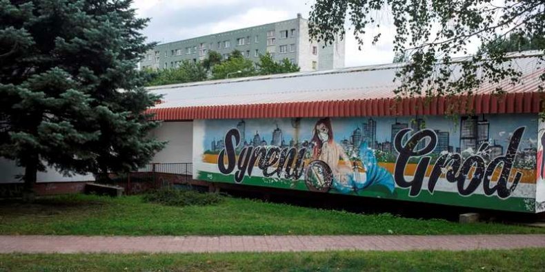 Graffiti "Syreni gród" przy ul. Kędzierskiego