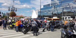 Motocykle na buspasy - zgromadzenie motocyklistów i złożenie petycji do prezydent Warszawy. 7.08.2017 r.