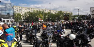Motocykle na buspasy - zgromadzenie motocyklistów i złożenie petycji do prezydent Warszawy. 7.08.2017 r.
