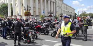 Motocykle na buspasy - zgromadzenie motocyklistów i złożenie petycji do prezydent Warszawy. 7.08.2017 r.