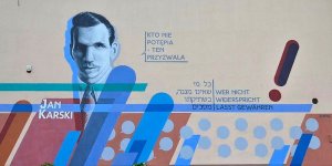 Mural Jana Karskiego. "Kto nie potępia ten przyzwala". Ulica Lubelska w Warszawie