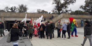 Życzliwek Podróżnik warszawski Krasnal z Wrocławia - przywitanie na Bulwarze Karskiego w Warszawie