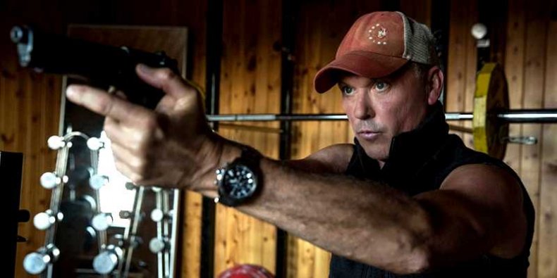 Kadr z American Assassin - Michael Keaton jako Stan Hurley