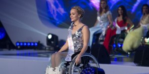 Miss Wheelchair World 2017 - stroje galowe