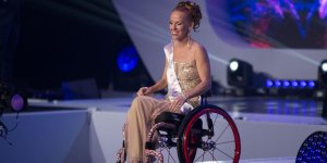 Miss Wheelchair World 2017 - stroje galowe