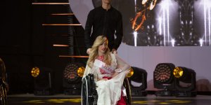 Miss Wheelchair World 2017 - stroje regionalne