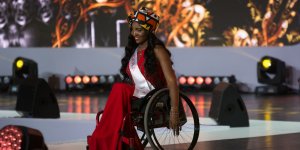 Miss Wheelchair World 2017 - stroje regionalne