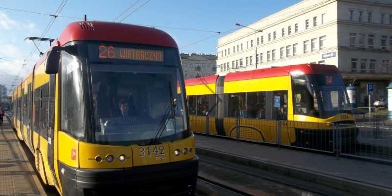 Tramwaj linii 26 przy dawnym PDT na Woli