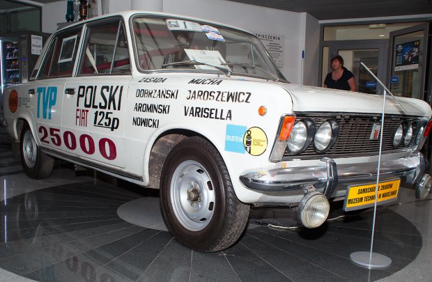 Polski Fiat 125p - rekordowy eksponat Muzeum Techniki 50000 km nonstop