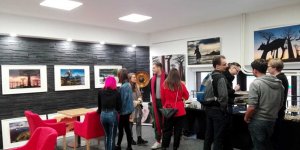 Otwarcie Sklepu bez nazwy - wystawa zdjęć uczestników m.in. pierwszych wyjazdowych warsztatów w ramach Akademii Fujifilm (X 2017, Rumunia).
