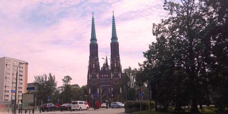 Bazylika katedralna św. Michała Archanioła i św. Floriana Męczennika - katedra diecezji warszawsko-praskiej.