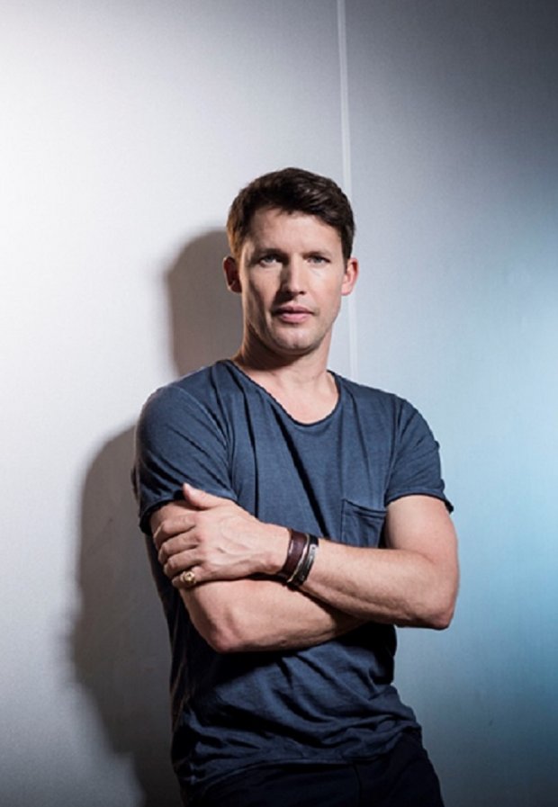 James Blunt skupia się