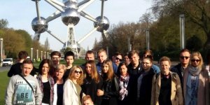 Pamiątkowa fotografia przed Atomium