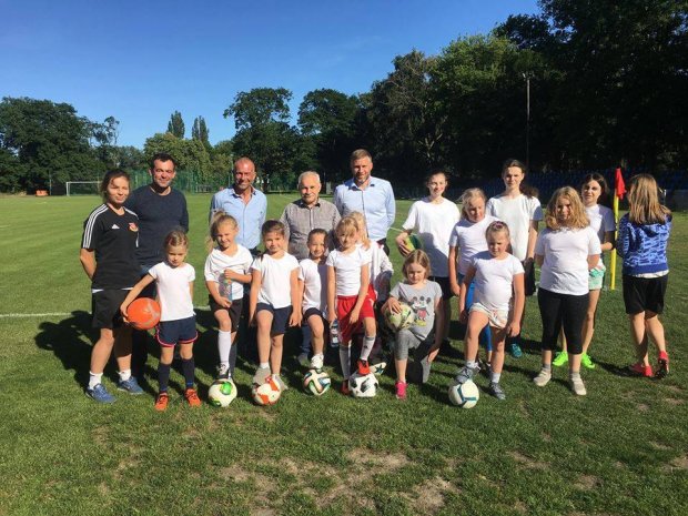 Wizytacja UEFA w Drukarzu - spotkanie na boisku