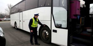 Policyjna kontrola autokaru
