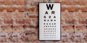 Tablica okulistyczna "Warszawa" - laureatka 1. konkursu. Autor: Studio "No to ładnie"