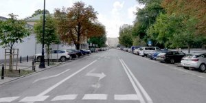 ul. Bagatela - tędy z Pl. Unii Lubelskiej dojdziesz do Łazienek Królewskich