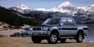 Mitsubishi pickup truck - rok 1986