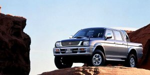 Mitsubishi pickup truck - rok 1995