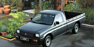 Mitsubishi pickup truck - rok 1995