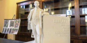 Pomnik Wojciecha Korfantego - model