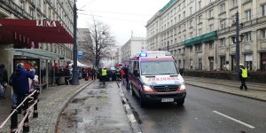 Pokaz zderzenia autobusu MZA z samochodem osobowym
