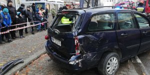 Pokaz zderzenia autobusu MZA z samochodem osobowym
