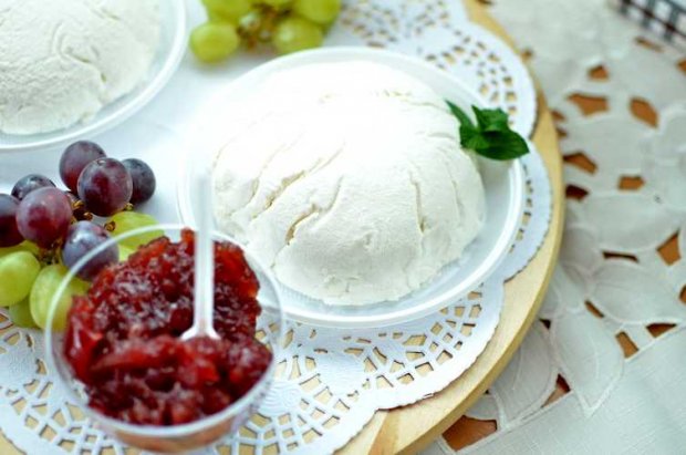Ser kozi ricotta z Witkowizny - Krzysztof Michalczuk z Rządzy (pow. miński)