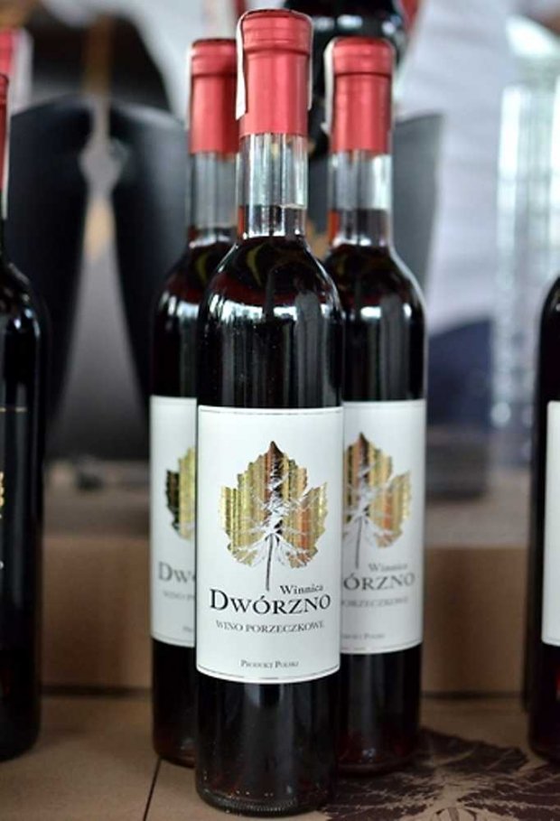 Wino z czarnej porzeczki - Wiesław Gowin Gospodarstwo Rolne Dwórzno (pow. żyrardowski)