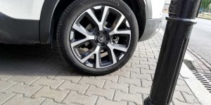 Citroen C5 Aircross z bajeranckimi felgami i oponami 205/55/R19 tył