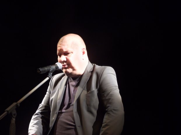 Marek Dyjak podczas koncertu