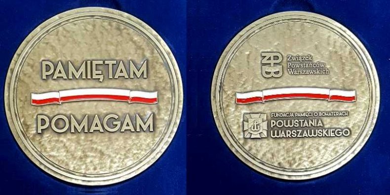 Pomagamy Pamiętamy - medal Fundacji Pamięci o Bohaterach Powstania Warszawskiego.