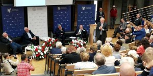 Debata na Uniwersytecie Warszawskim poświęcona aktualności przesłania premiera Mazowieckiego i jego rządu
