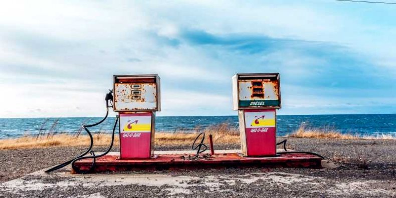 Stacja paliwowa przy amerykańskiej plaży