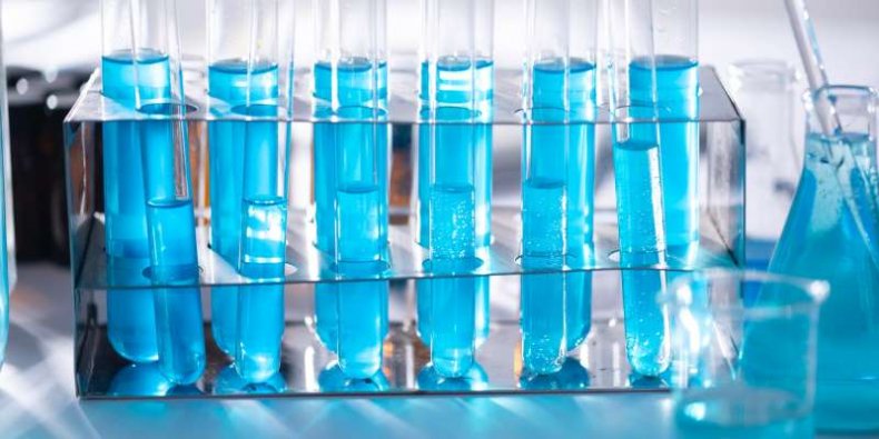 Szczepionki - foto Chokniti Khongchum (pexels.com)