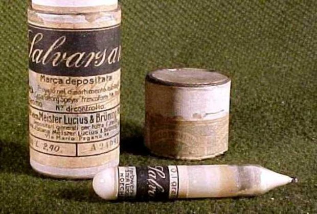 Popularnym lekiem przeciw „hiszpance” miał być Salvarsan. Zdjęcie z 1910. Źródło: wikipedia